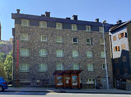 Somriu Hotel Vall Ski