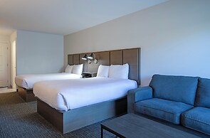 Riverland Inn & Suites