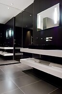 Carbon Hotel - Different Hotels
