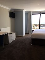 Dalmeny Resort Hotel
