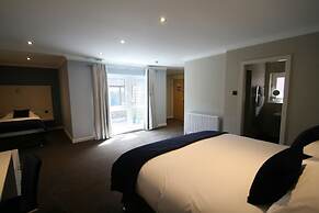 Dalmeny Resort Hotel