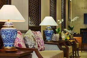 Oriental Suites Hotel & Spa