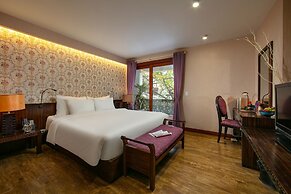 Oriental Suites Hotel & Spa