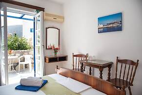 Adonis Hotel Naxos