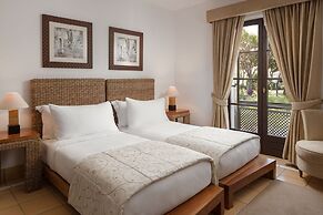 Pine Cliffs Village