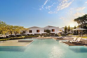 Pine Cliffs Village