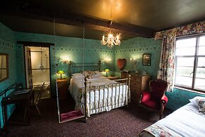 Hundred House Hotel