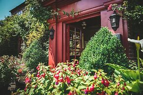 Hundred House Hotel