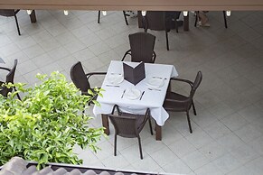 Hotel Oaz