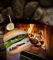 Johnston Canyon Lodge and Bungalows