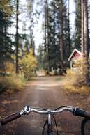 Johnston Canyon Lodge and Bungalows