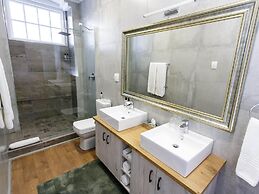 Queen’s Hotel by BON Hotels