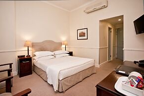 Queen’s Hotel by BON Hotels