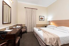 Queen’s Hotel by BON Hotels