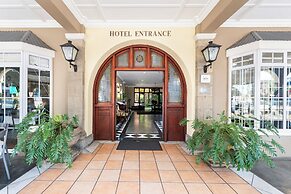 Queen’s Hotel by BON Hotels