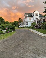 The Harbourview Inn