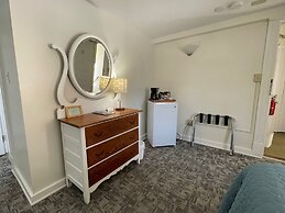 The Harbourview Inn
