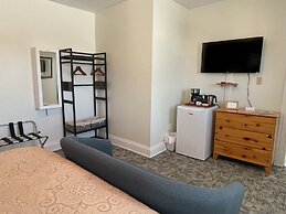 The Harbourview Inn