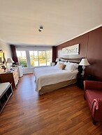 The Harbourview Inn