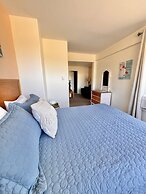 The Harbourview Inn