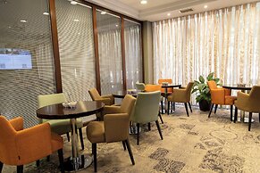 Lions Garden Hotel