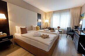 Lions Garden Hotel