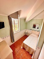 Hotel Caroline