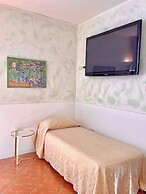 Hotel Caroline