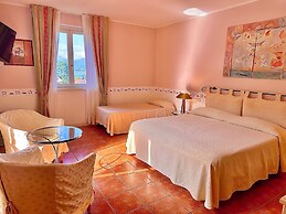 Hotel Caroline