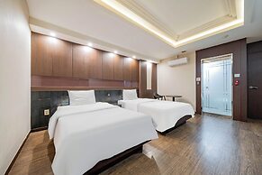 Incheon Airport Hotel June