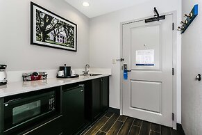 Hampton Inn & Suites Mobile- Downtown Historic District