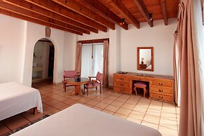 Posada del Tepozteco - Hotel & Gallery