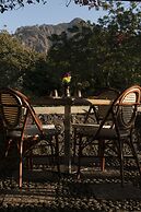 Posada del Tepozteco - Hotel & Gallery