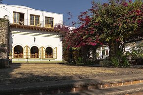 Posada del Tepozteco - Hotel & Gallery