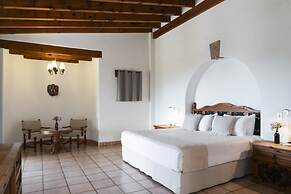 Posada del Tepozteco - Hotel & Gallery