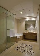 Oaks Liwa Heights Suites