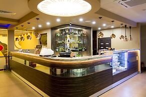Russ Hotel