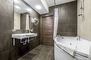 Russ Hotel