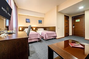 Russ Hotel