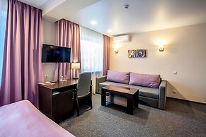 Russ Hotel