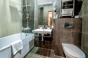 Russ Hotel