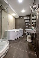 Russ Hotel