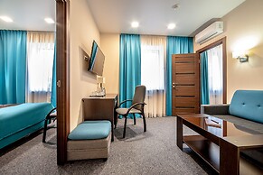 Russ Hotel