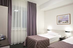 Russ Hotel