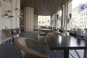 Russ Hotel