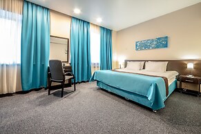 Russ Hotel