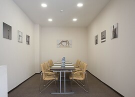 Russ Hotel