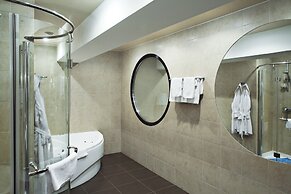 Russ Hotel