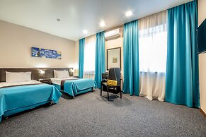 Russ Hotel
