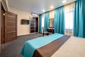 Russ Hotel